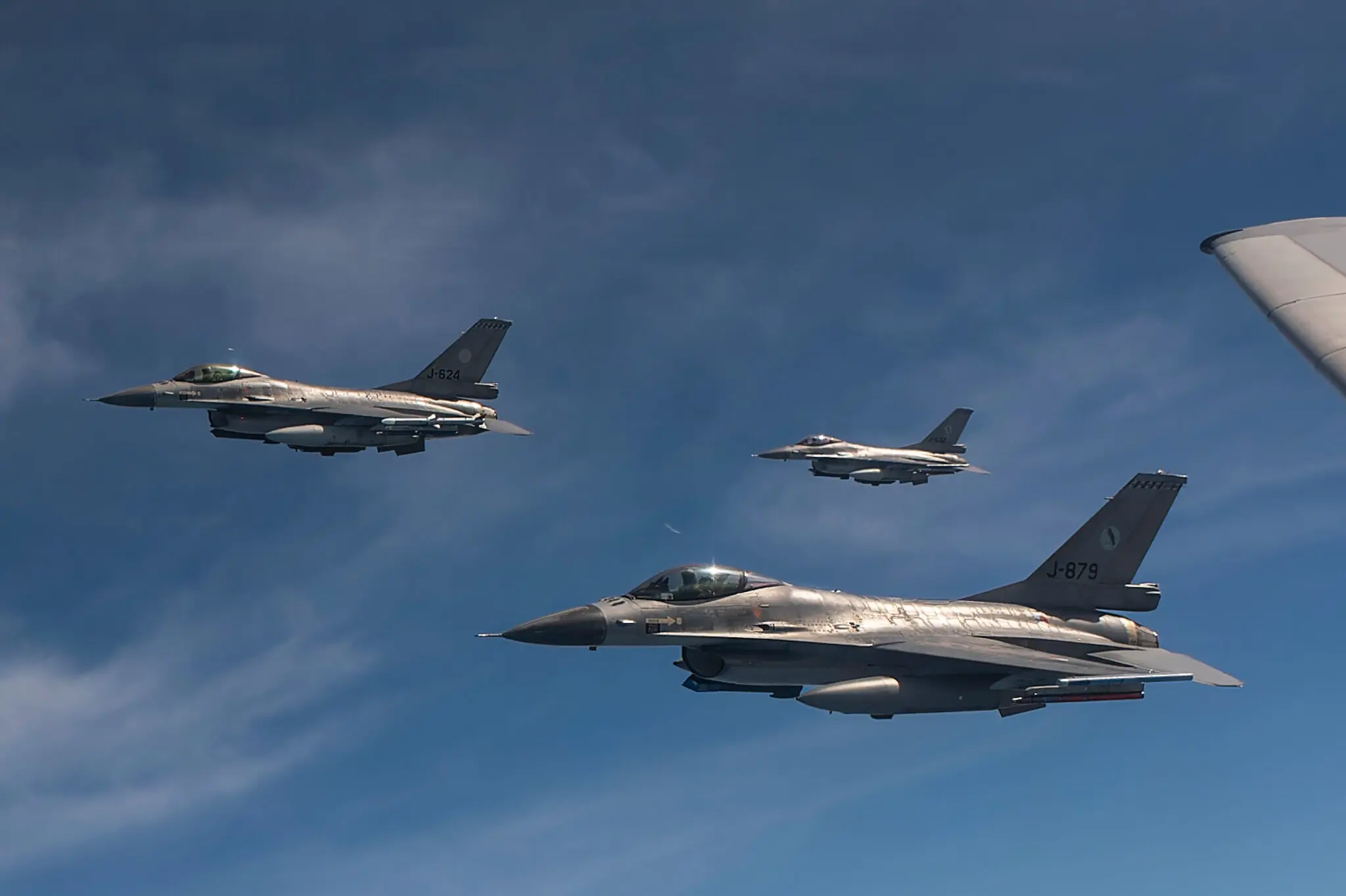 Нідерланди почнуть постачати Україні F-16 восени - Міноборони